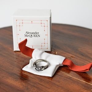 Alexander McQueen Ring, Size 9